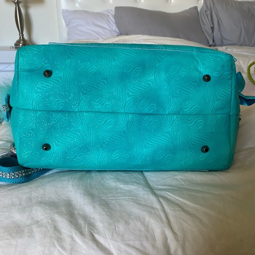 Pets carrier, cats/small dogs travel bag. Very unique hands made new